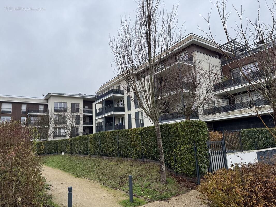 Appartement à VILLEPREUX