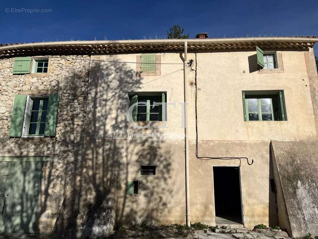 EXCLUSIVITE - Maison ancienne avec travaux -   Au cœur de la vallée du Toulourenc - photo 3