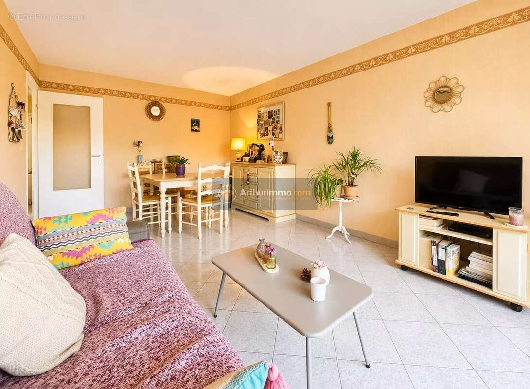 Appartement à FREJUS