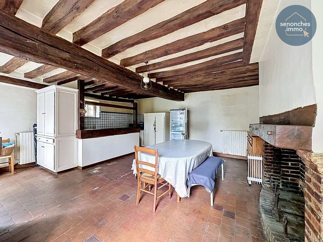 Maison à FAVIERES