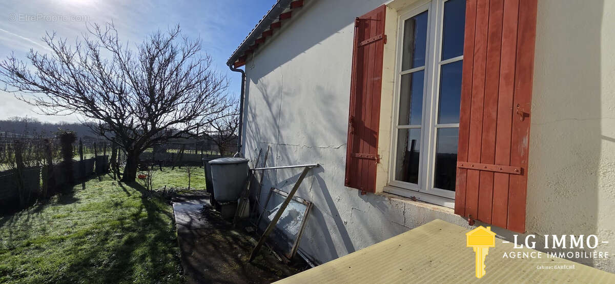 Maison à MORTAGNE-SUR-GIRONDE