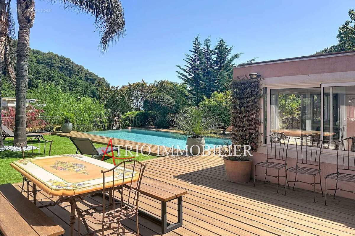 Maison 150 m² à Cagnes-Sur-Mer  - photo 9