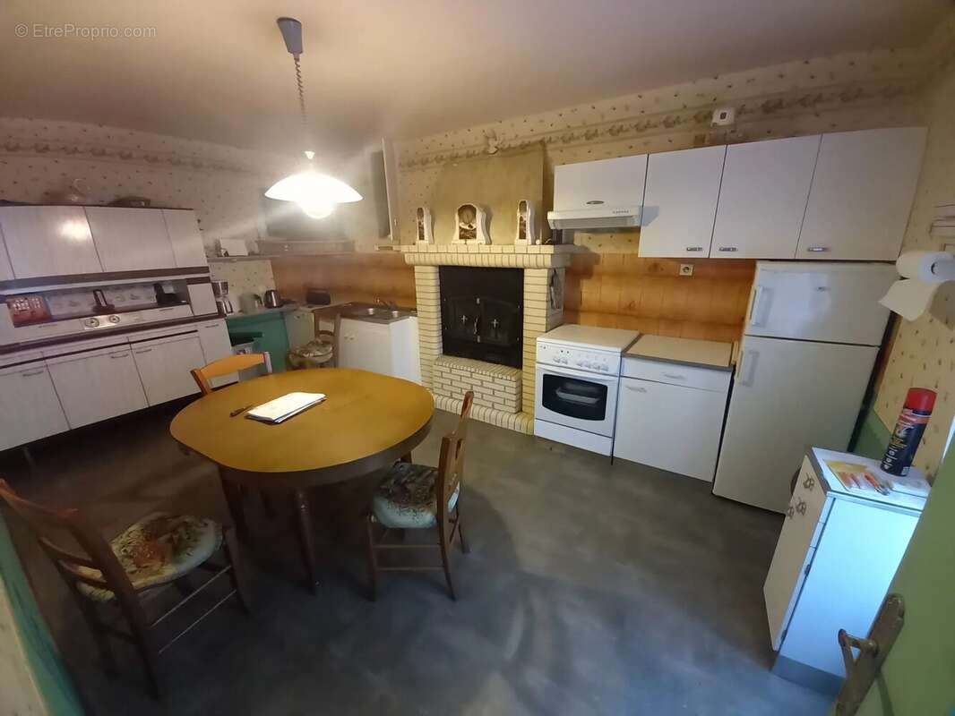 Maison à SAINT-HILAIRE-DU-MAINE