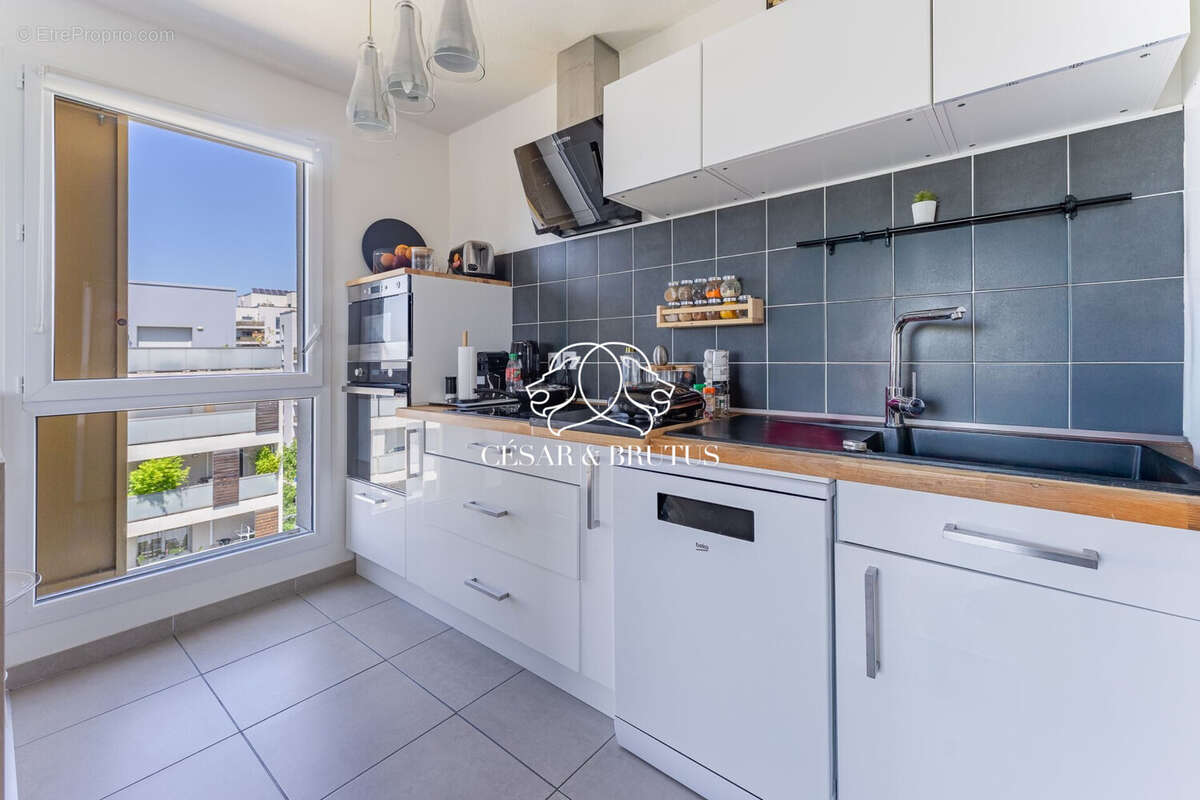 Appartement à LYON-9E