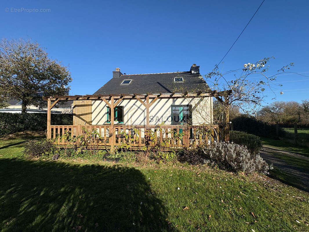 Maison à NOYAL-MUZILLAC