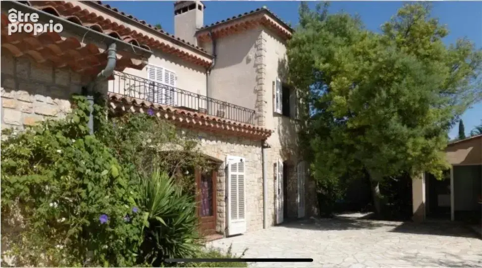 Photo Appartement à Mouans-Sartoux au prix de 579 000€