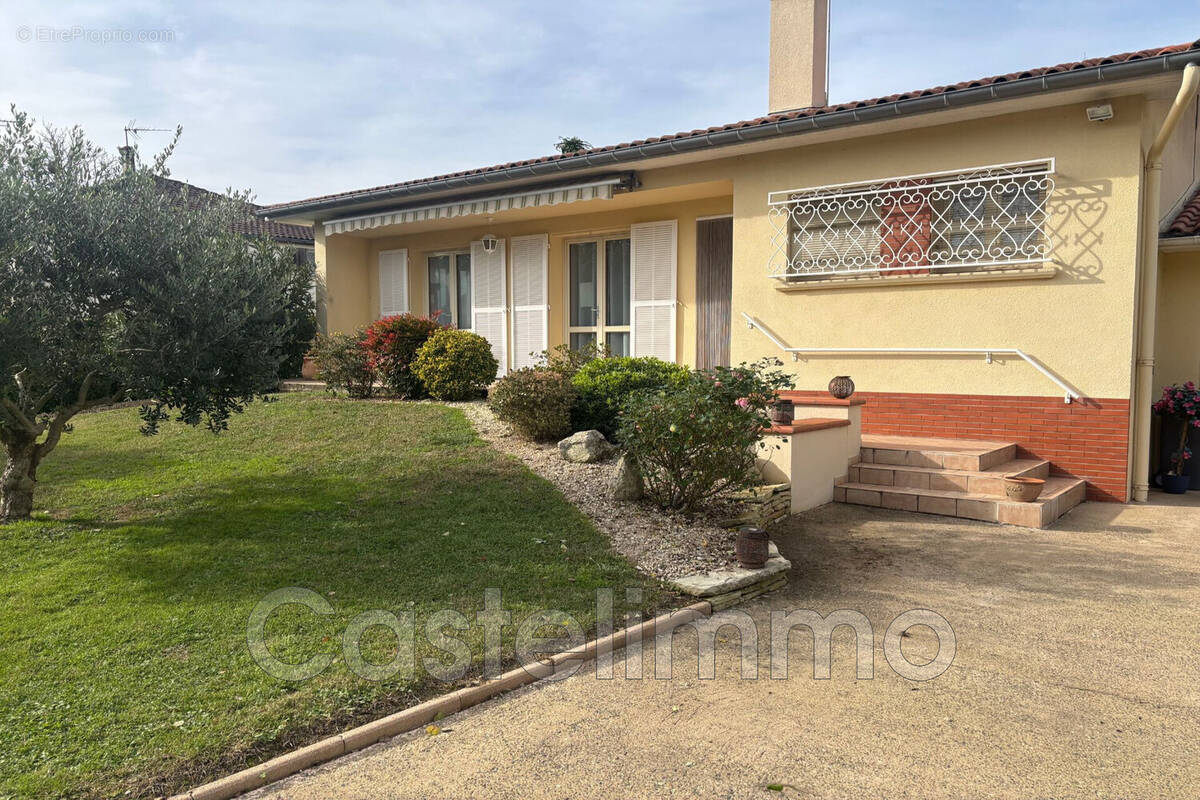 Maison à SAINT-NICOLAS-DE-LA-GRAVE