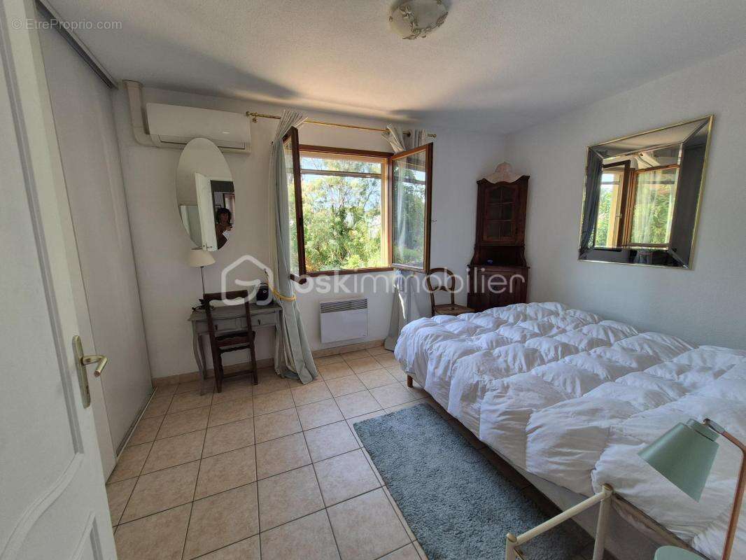 Maison à CARQUEIRANNE