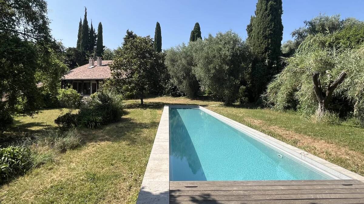 Maison à LA GAUDE