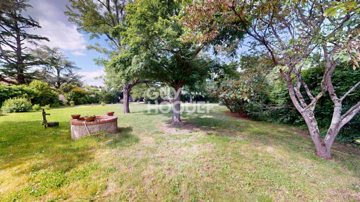 Terrain à BEAUZELLE