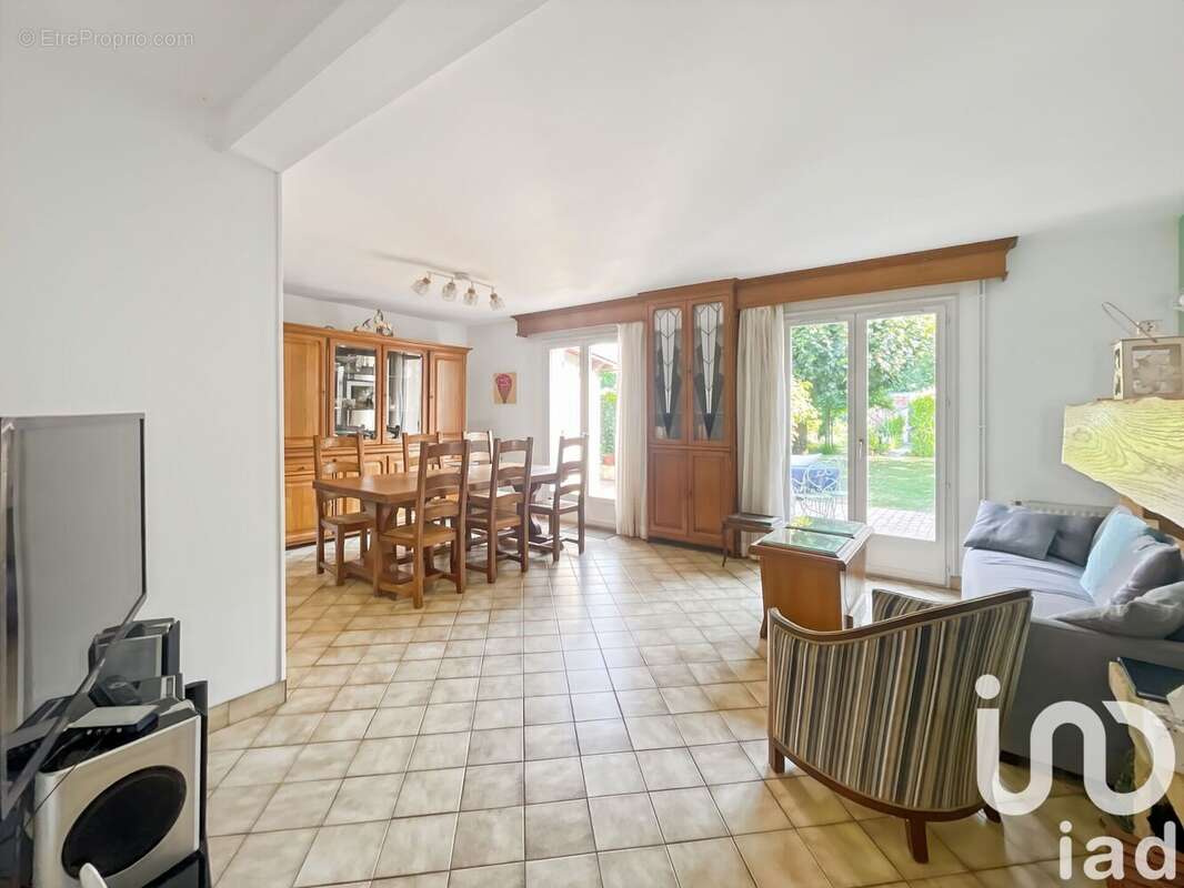 Photo 3 - Maison à MONTFERMEIL