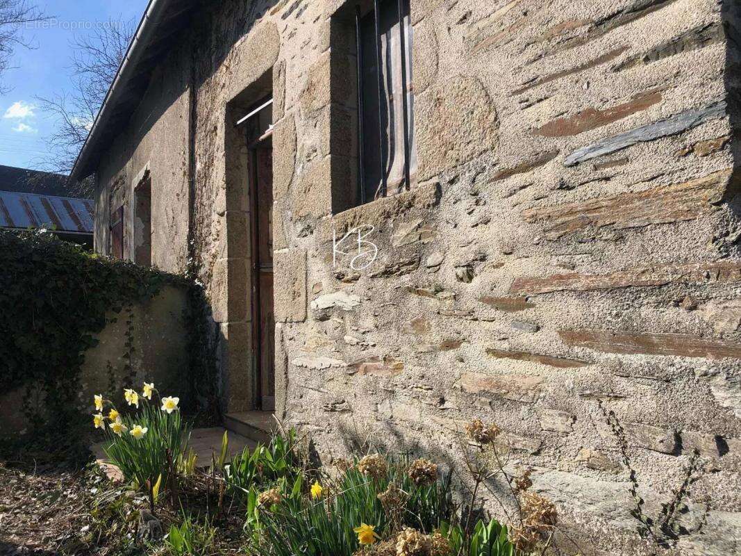 Maison à SAINT-GERMAIN-DE-COULAMER