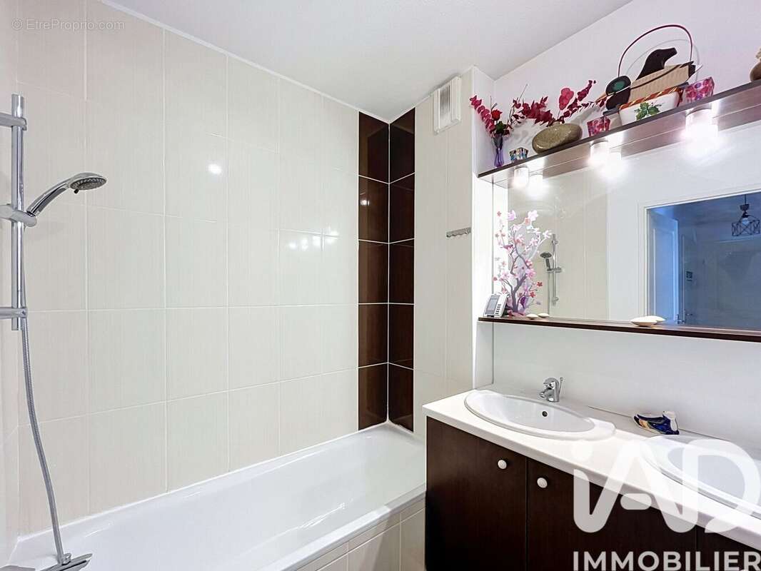 Appartement 61 m² à Artigues-Pres-Bordeaux  - photo 8