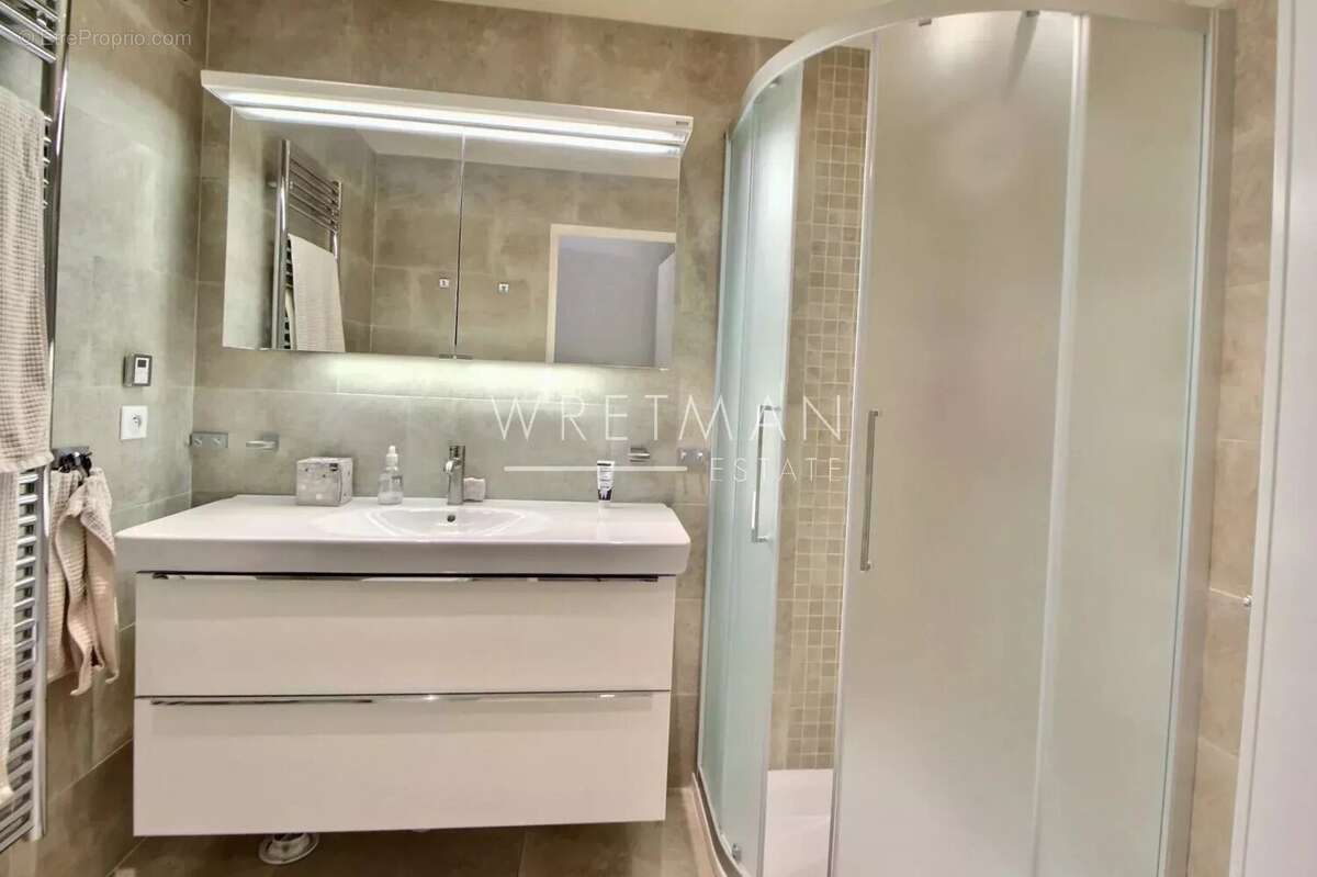 Appartement à MOUGINS