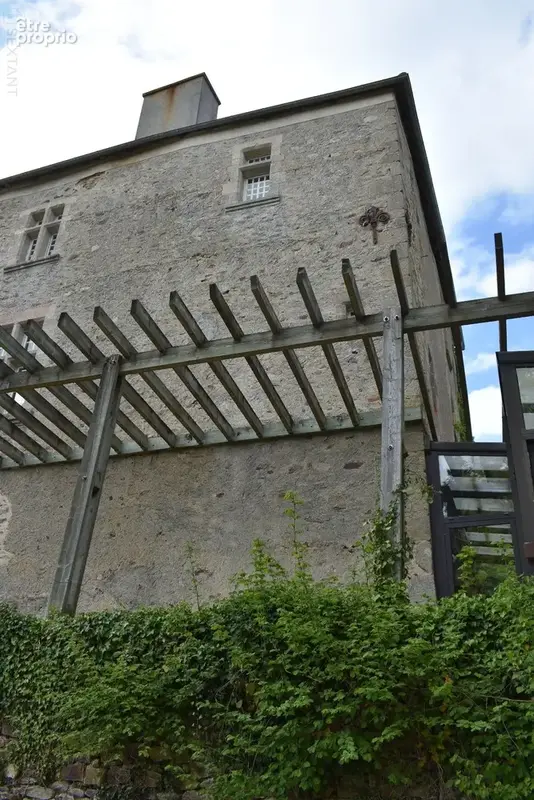 Magnifique chateau du moyen age remanie a la renaissance sur 21 ha - photo 7
