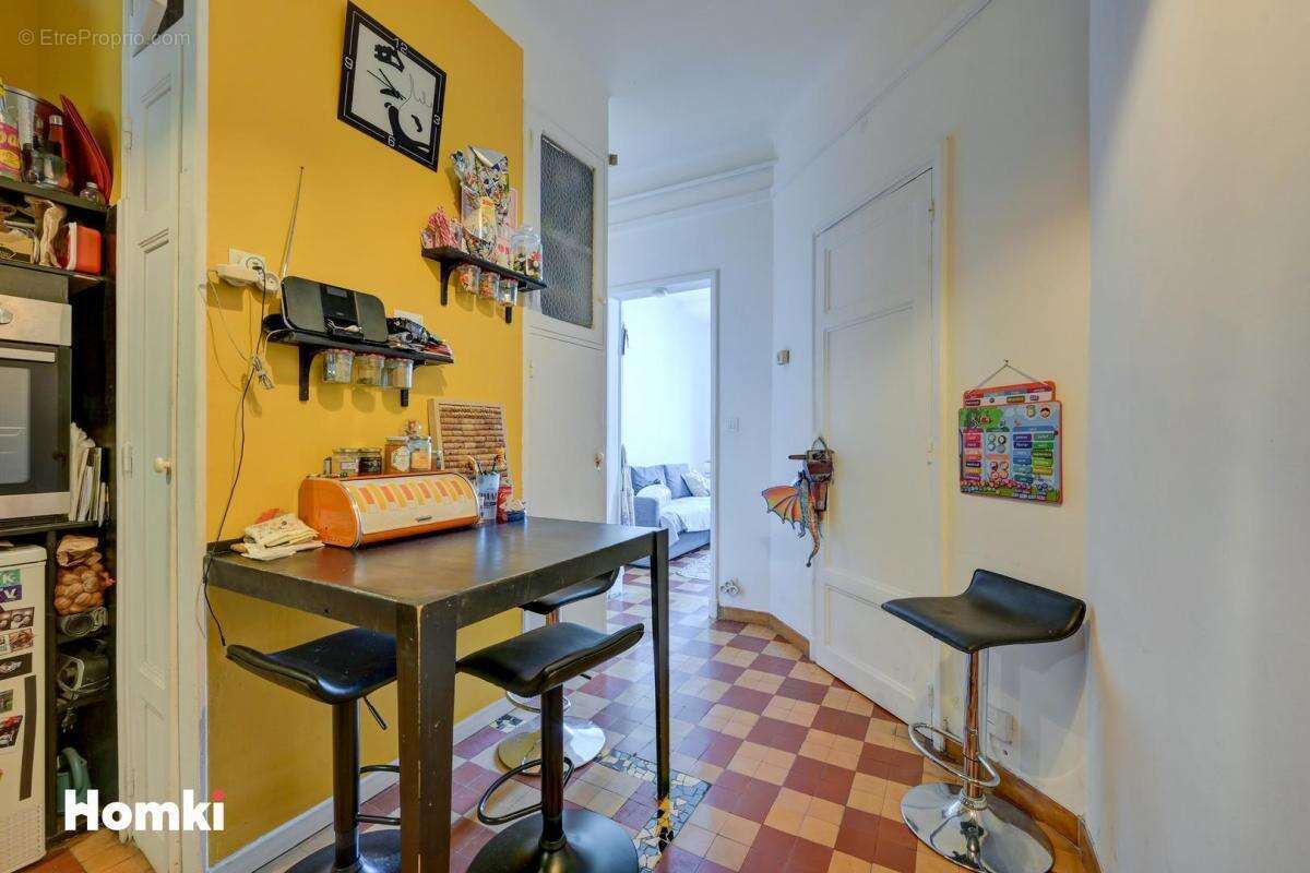 Appartement à MARSEILLE-1E
