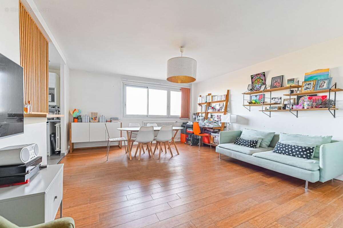 Appartement à CHARENTON-LE-PONT