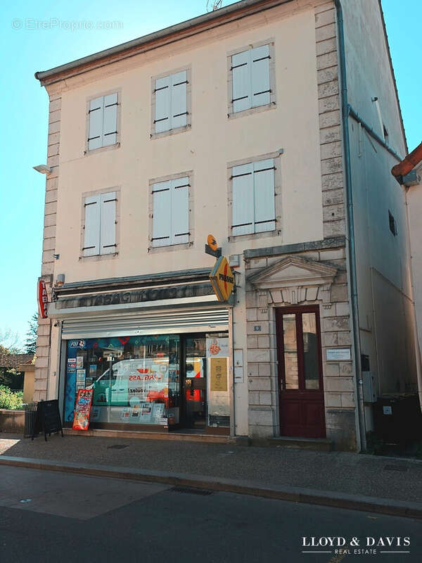 Appartement à SANTENAY