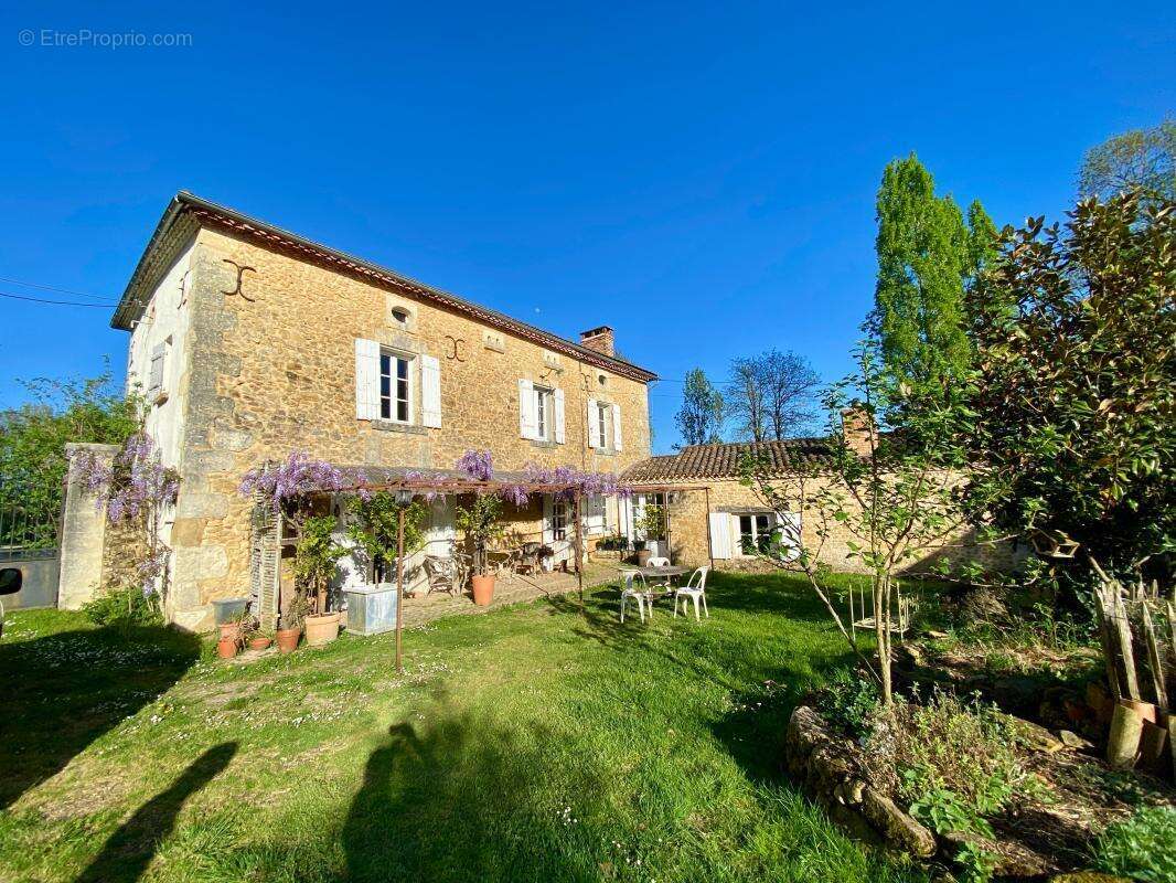 Maison à FOULEIX