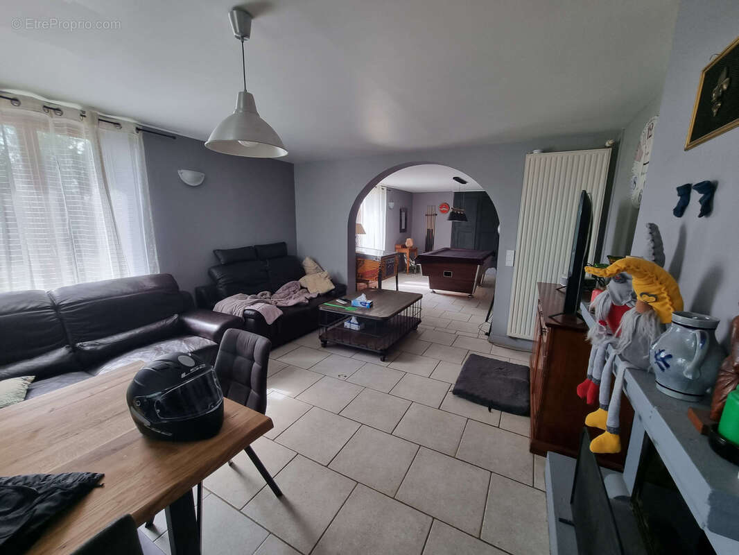 Maison à FRANCHEVILLE