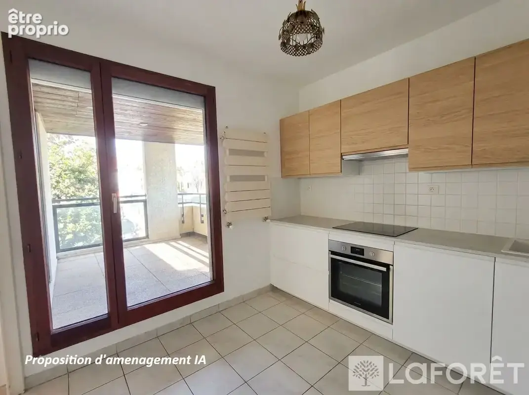HYERES CENTRE - Appartement 3 chambres 87m2 - terrasses, garage, cave - photo 5
