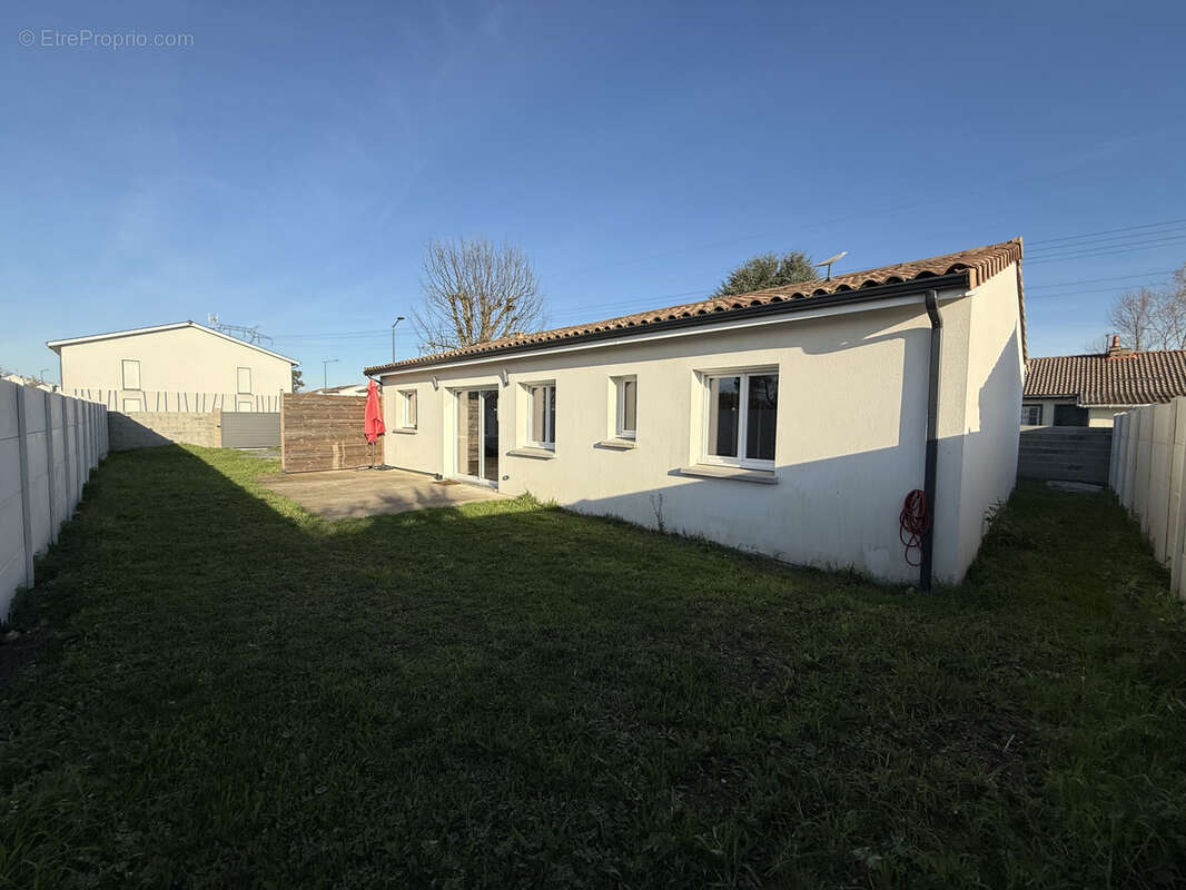 Maison à AMBARES-ET-LAGRAVE