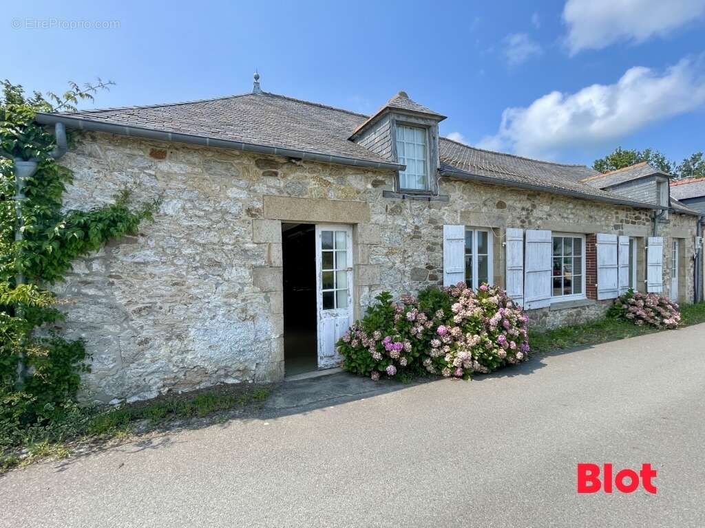 Maison à PLESSIX-BALISSON