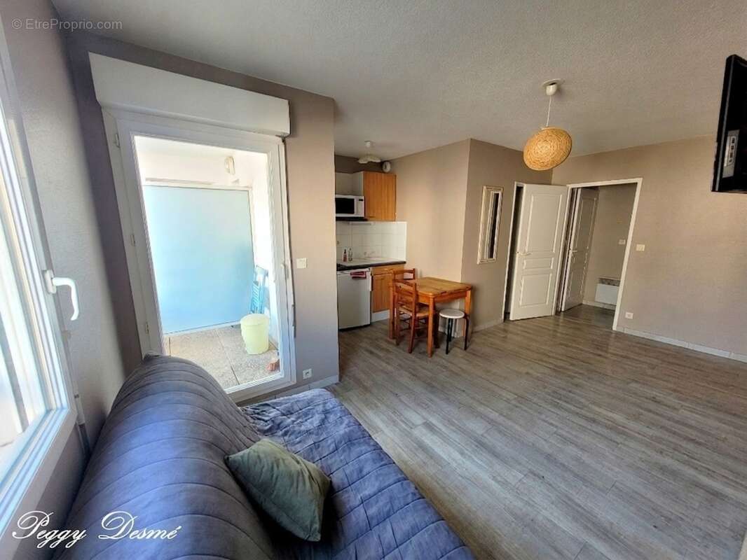 Appartement à vendre T1 BIS LA ROCHELLE (17) - Balcon - Local à vélos - photo 2