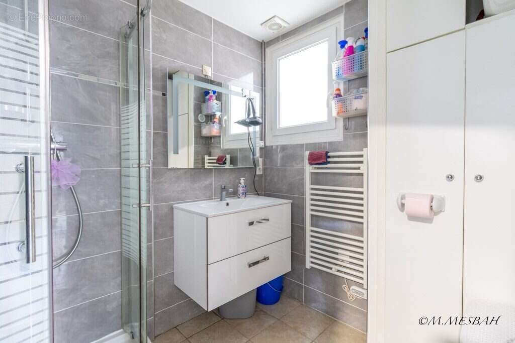 Appartement 43 m² à Les Lilas  - photo 4