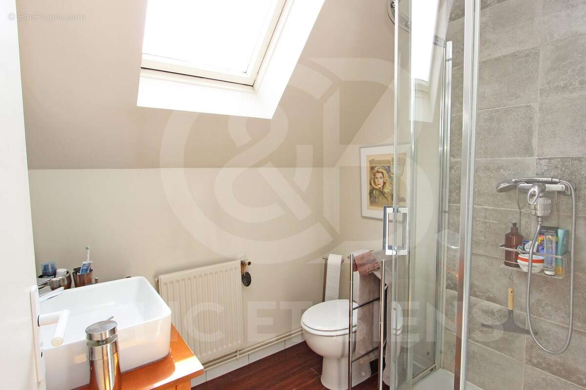Maison 149 m² à Elancourt  - photo 7
