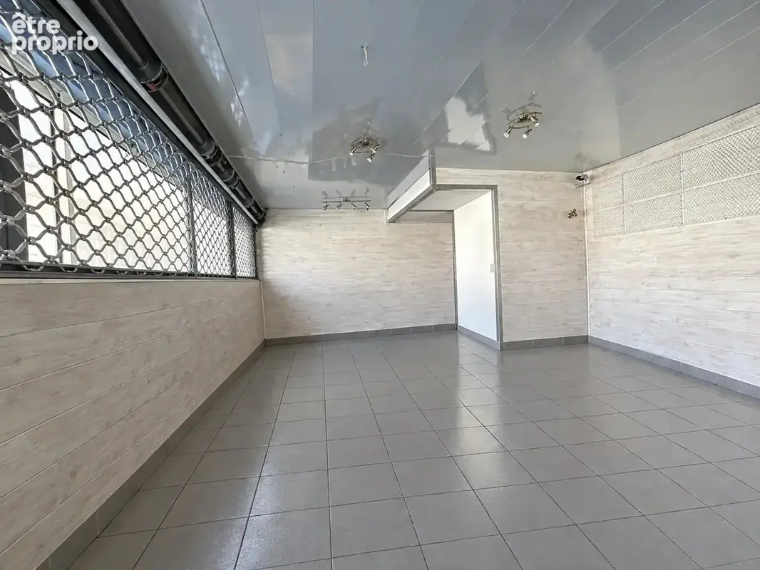 Local commercial - photo 2