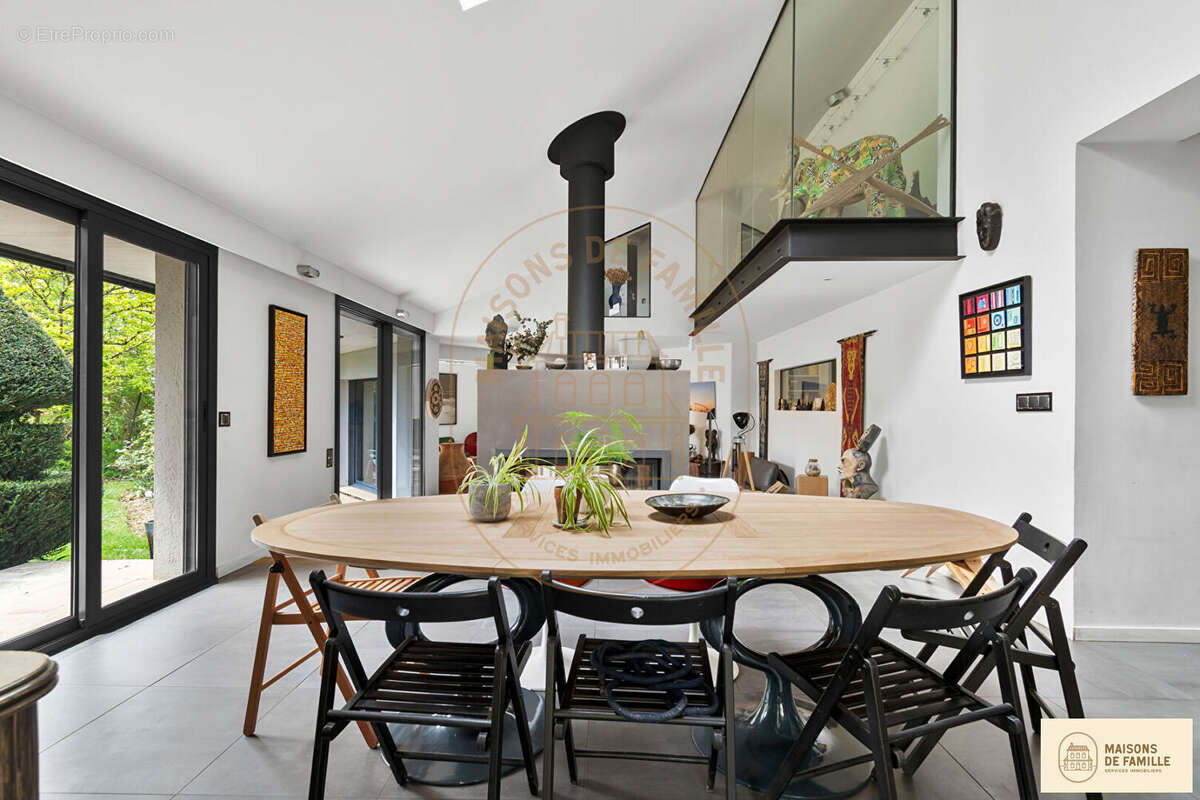 Maison à LA CELLE-SAINT-CLOUD