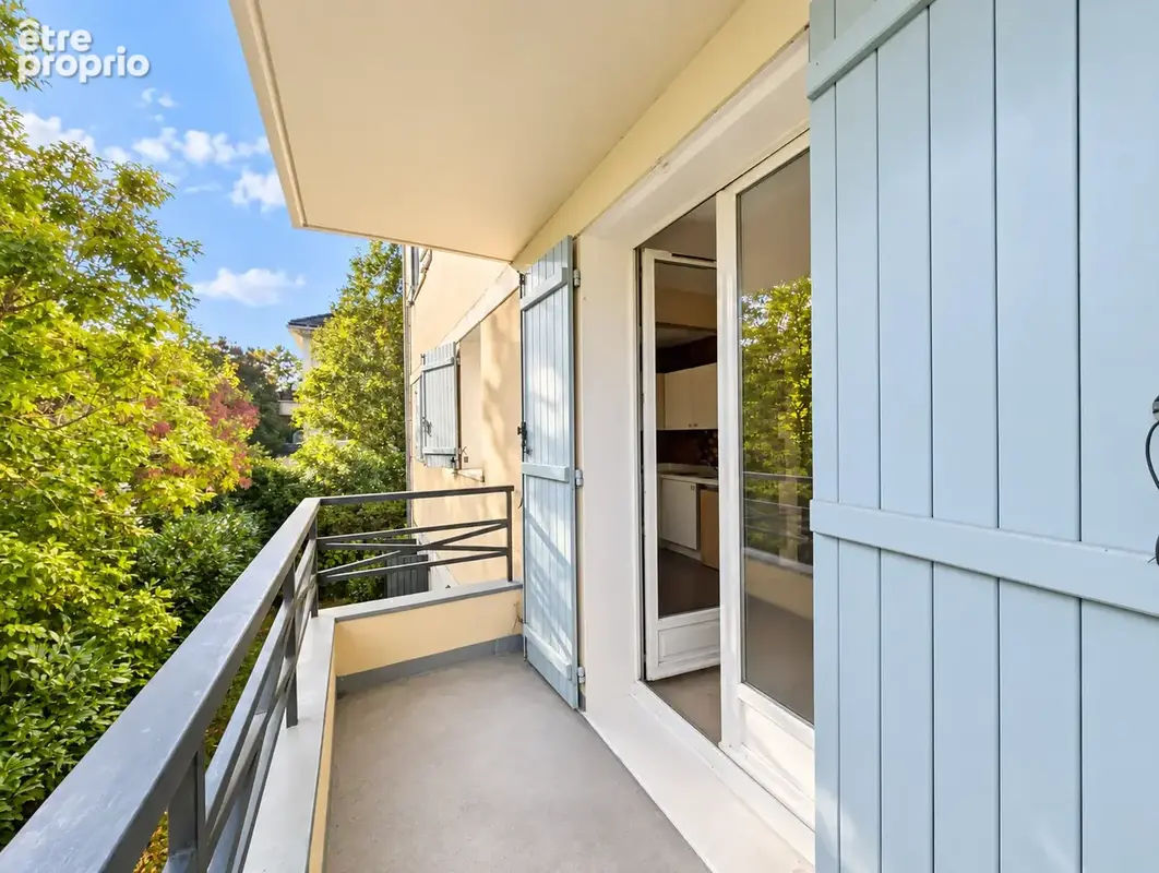 Studio avec balcon et box - Plessis le roi - photo 6