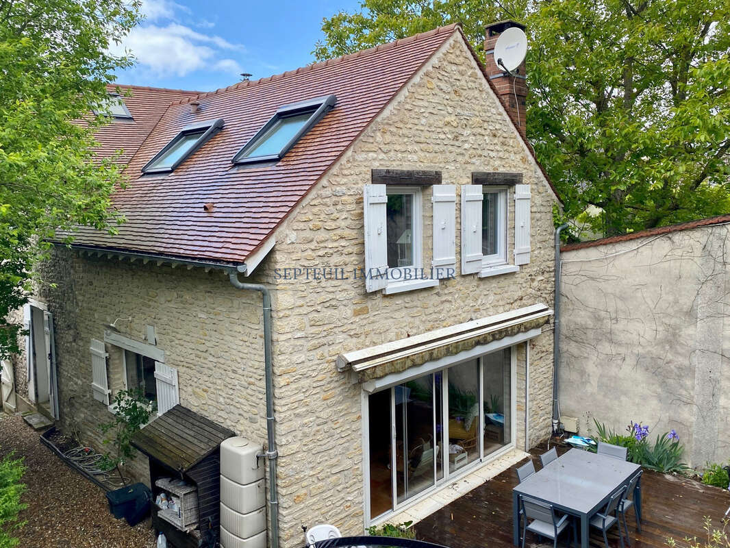 Maison à THOIRY