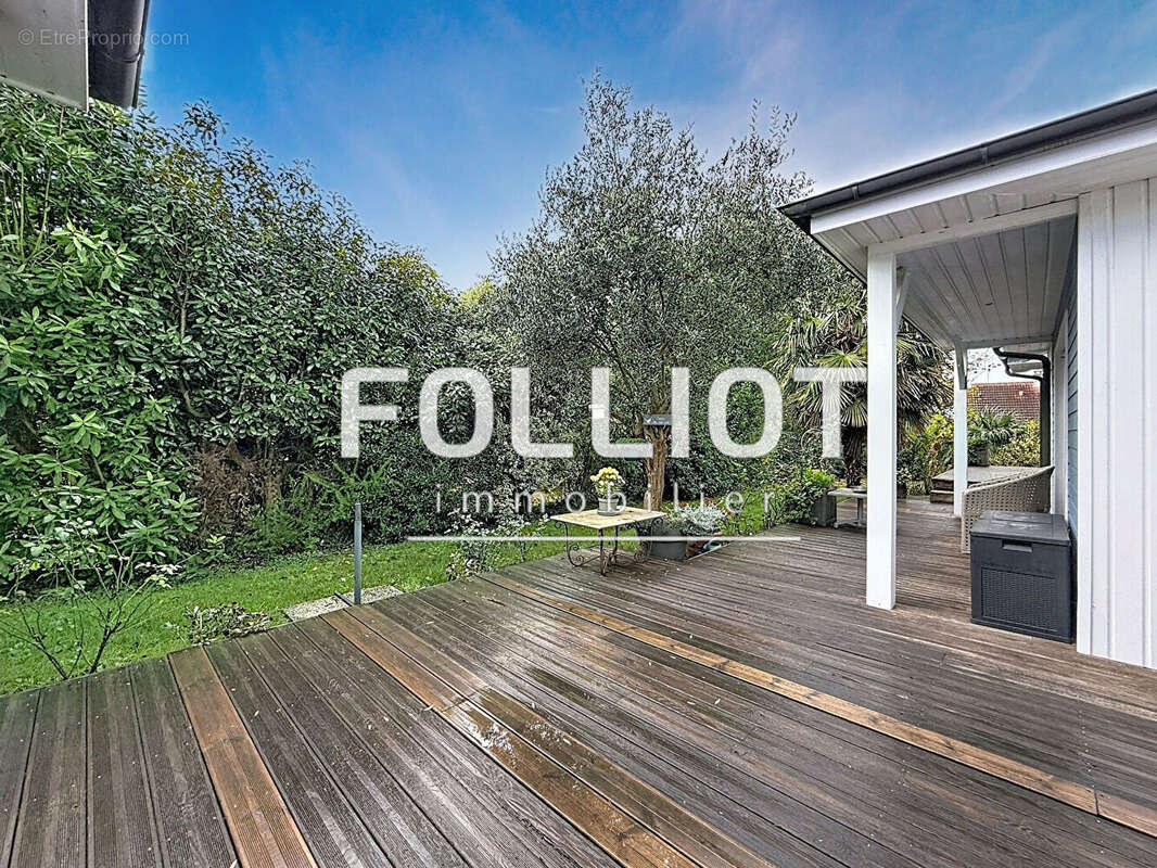 Maison à SAINT-PIERRE-LANGERS