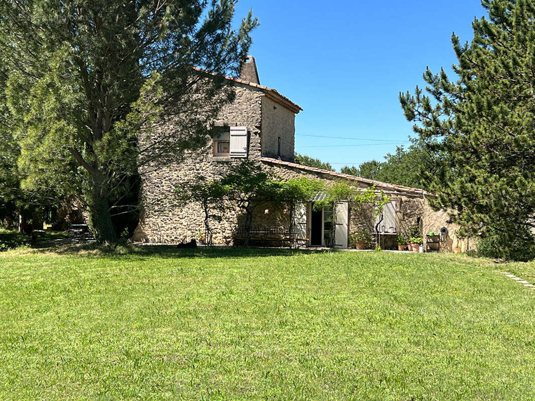 Maison à CABRIERES-D'AIGUES