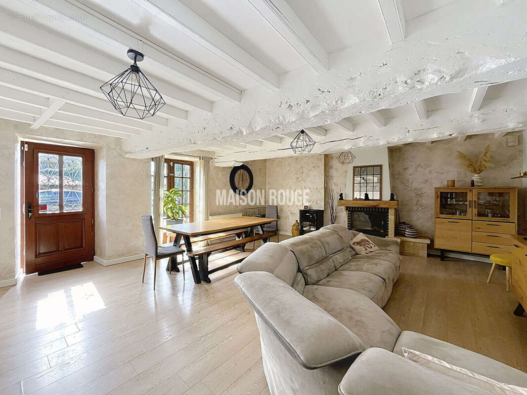 Maison à SAINT-MELOIR-DES-ONDES