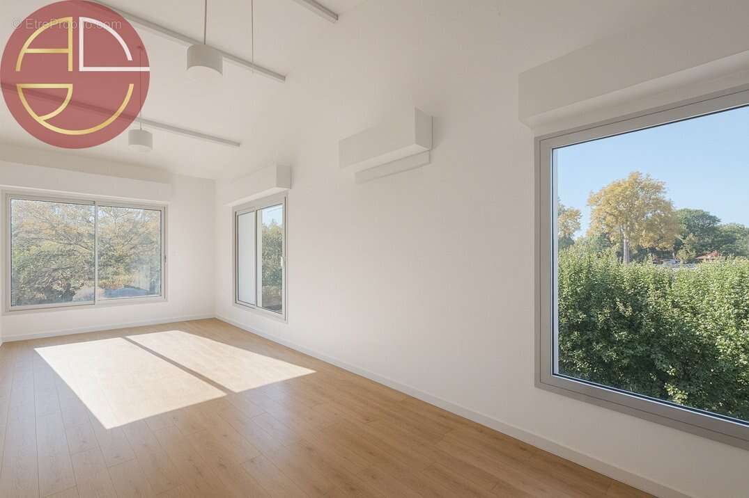 Commerce à LESPINASSE