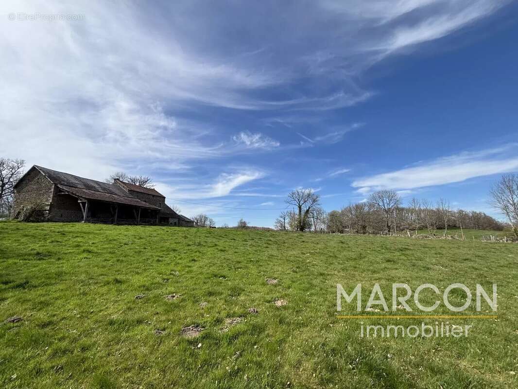 Maison à CHAMPAGNAT