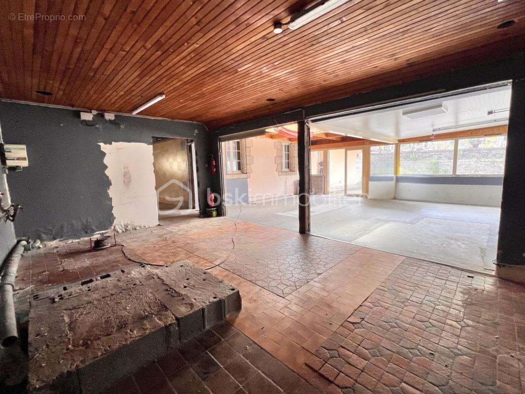 Maison de 85 m² avec local commercial de 100 m² - photo 8
