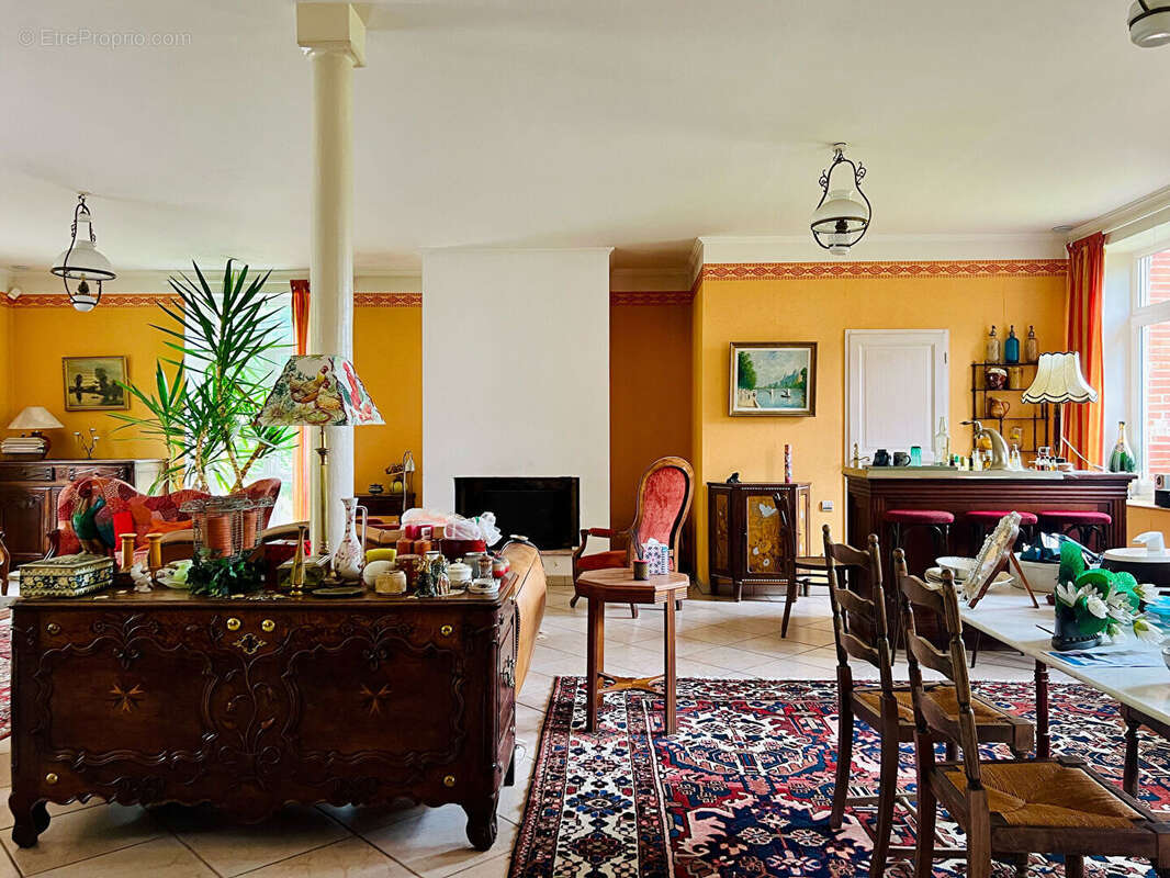 Appartement à GRANGES-SUR-VOLOGNE