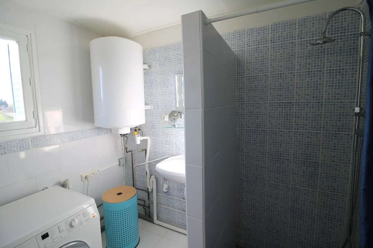 Appartement à SAINT-LEGER-SOUS-BEUVRAY