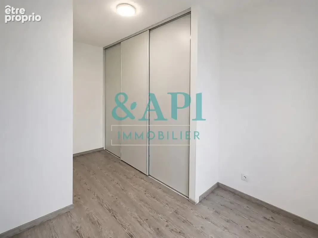 SCIEZ idéalement situé grand appartement T3 avec terrasse - photo 14
