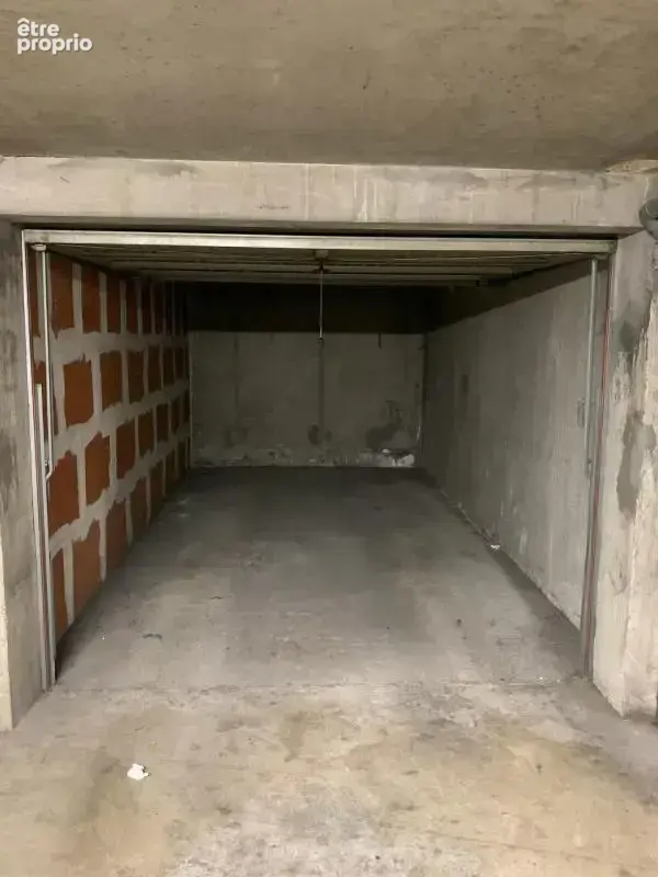 Parking à SAINT-ETIENNE