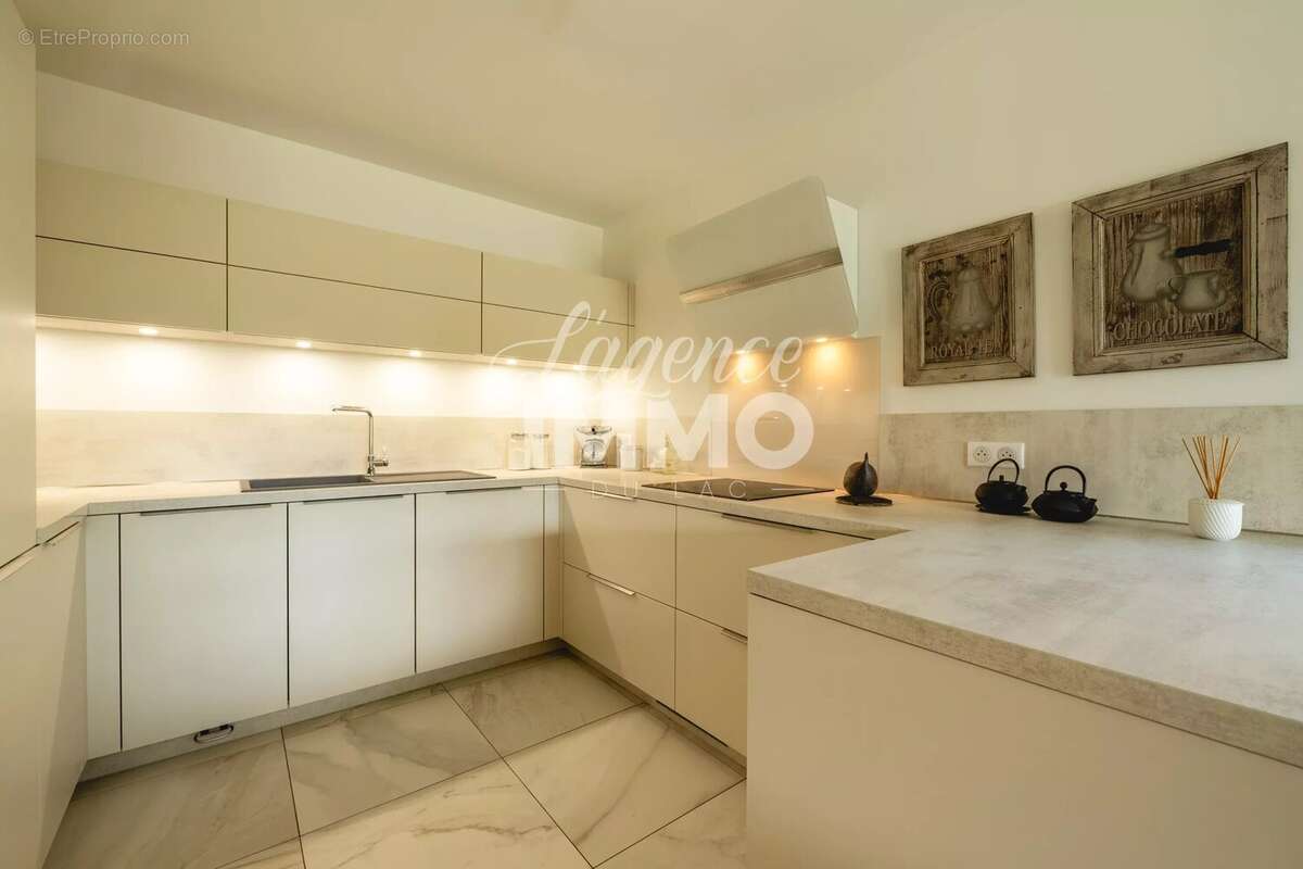Appartement à SEVRIER