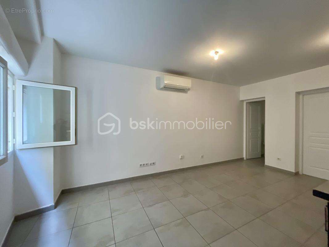 Appartement T2 rénové - Centre ville de Frontignan - photo 2