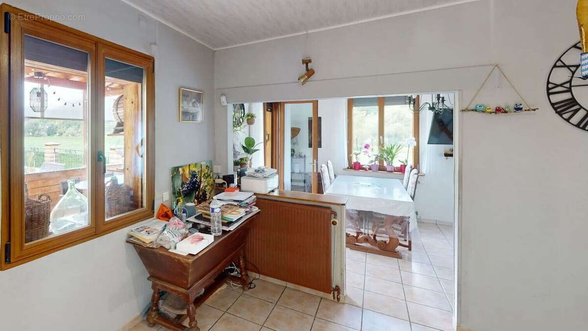 Maison à MONTFAUCON