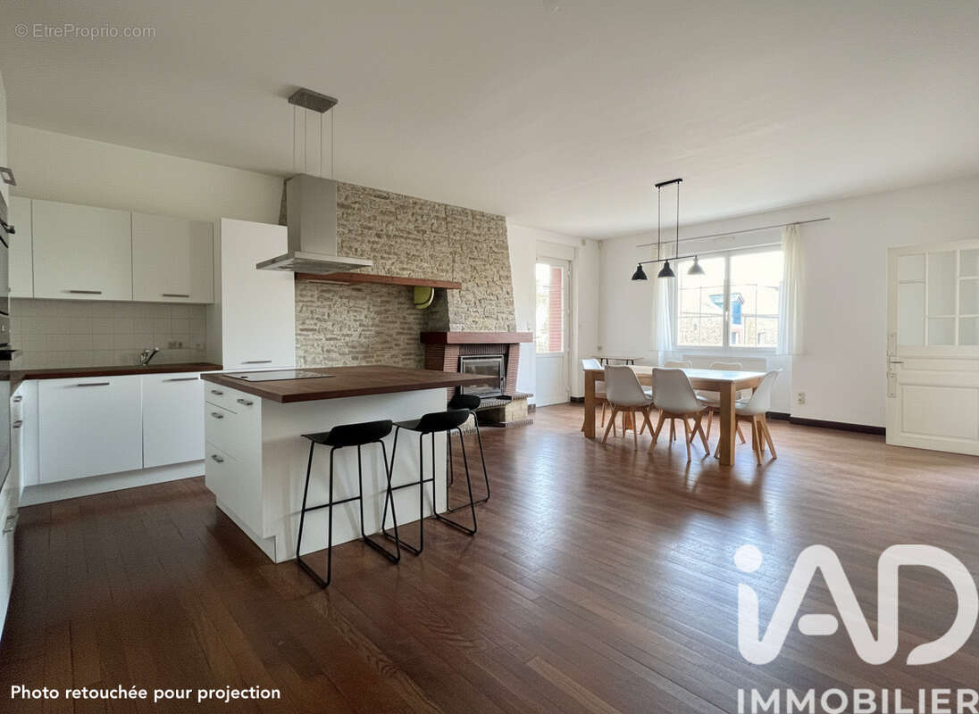 Maison 148 m² à Ferce  - photo 2