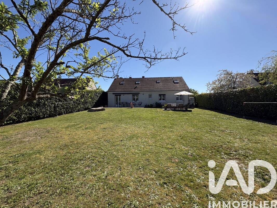 Photo 1 - Maison à BOISSISE-LE-ROI