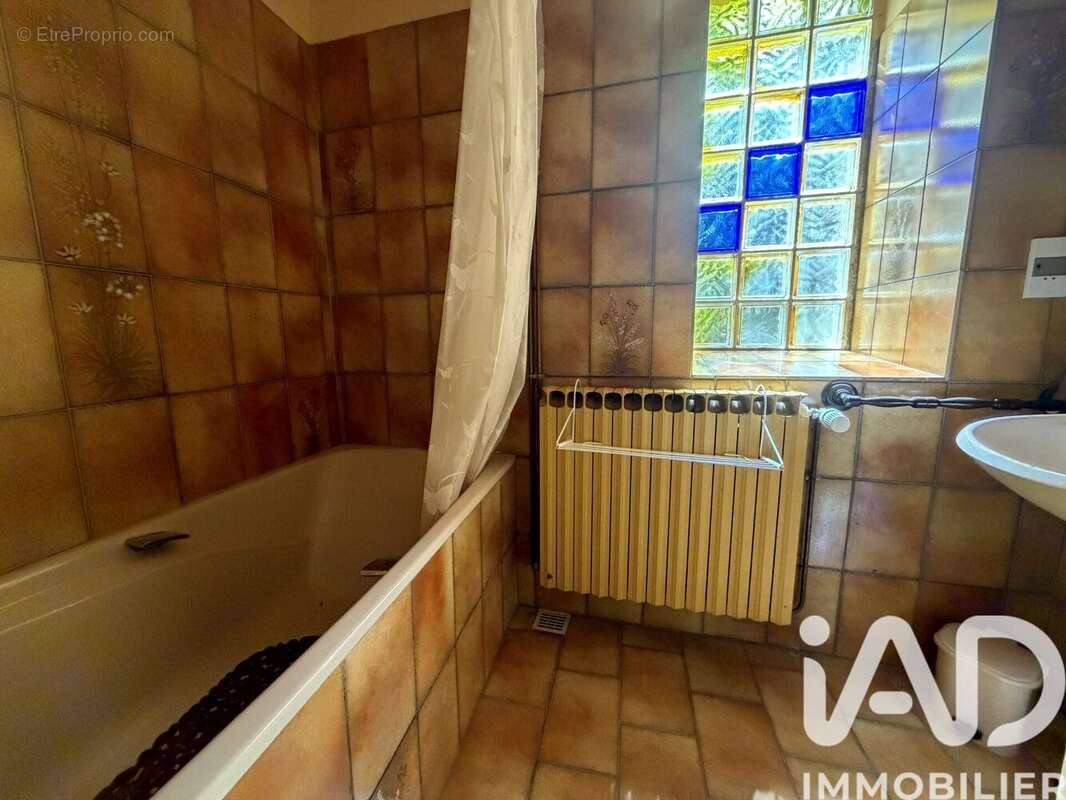 Maison 145 m² à La Souche  - photo 9